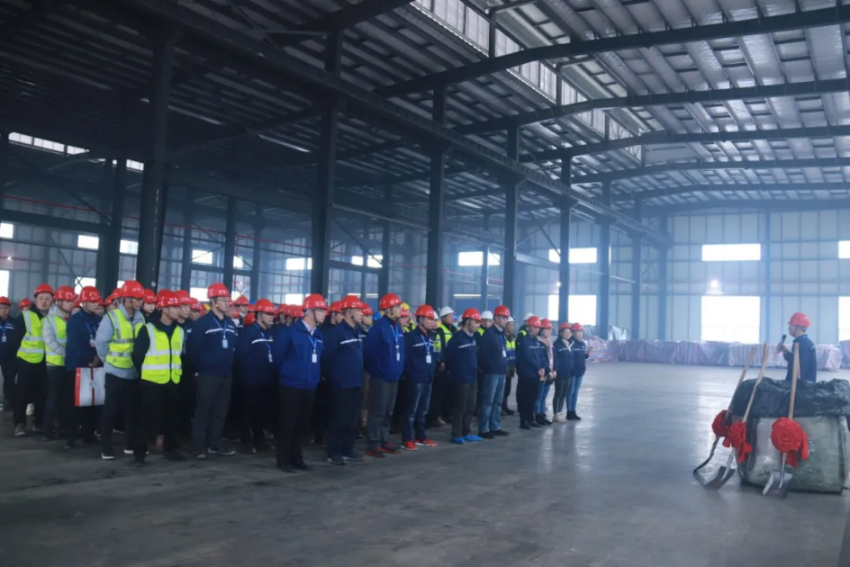 新年新車(chē)間！中部產(chǎn)業(yè)基地舉行循環(huán)二期投產(chǎn)