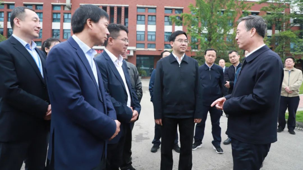 科技立企 | 貴州省政協(xié)主席趙永清寄語中偉：堅定科技創(chuàng)新，助力企業(yè)做大做強