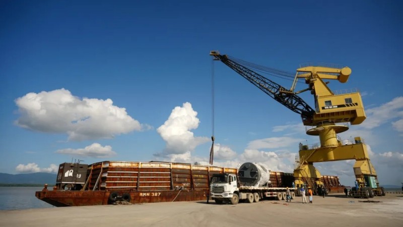 邁入投產(chǎn)“加速度”|中偉南加里曼丹產(chǎn)業(yè)基地首批設備到港